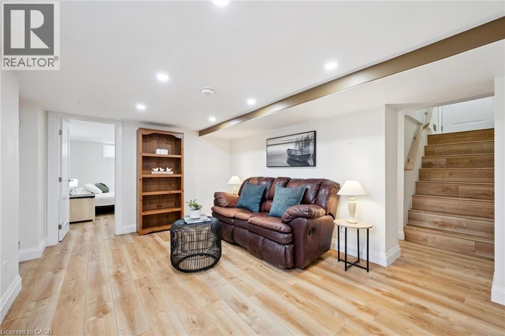 699 FREDERICK Street thumbnail 23