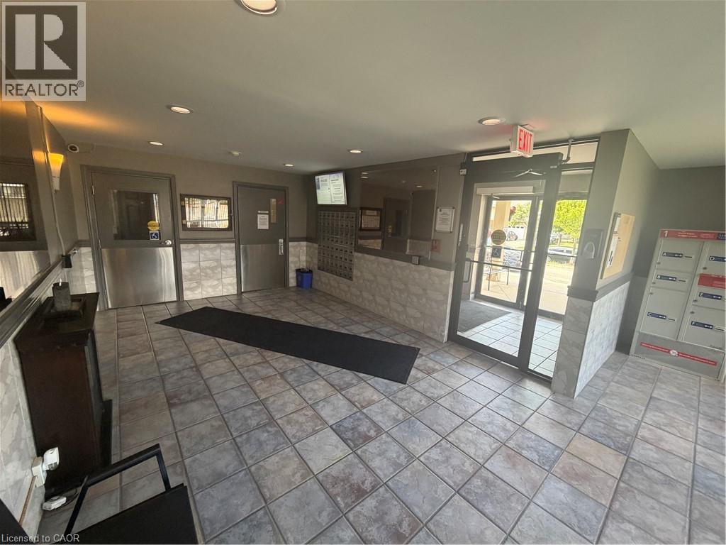 65 HIGHLAND Crescent Unit# 804 thumbnail 18