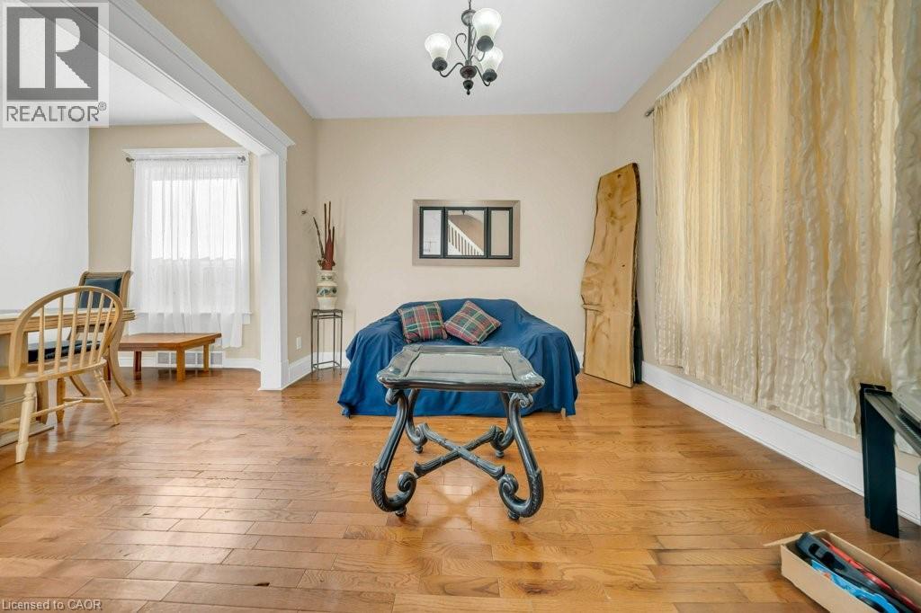 118 HEWAT Street thumbnail 6