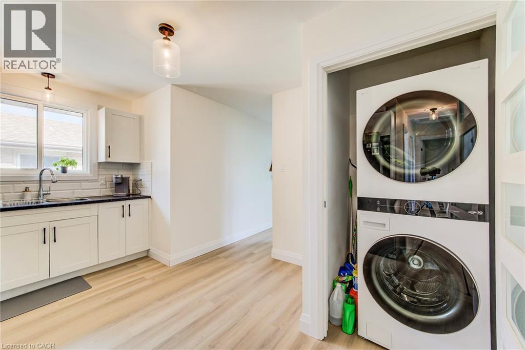 183 DINISON Crescent thumbnail 15