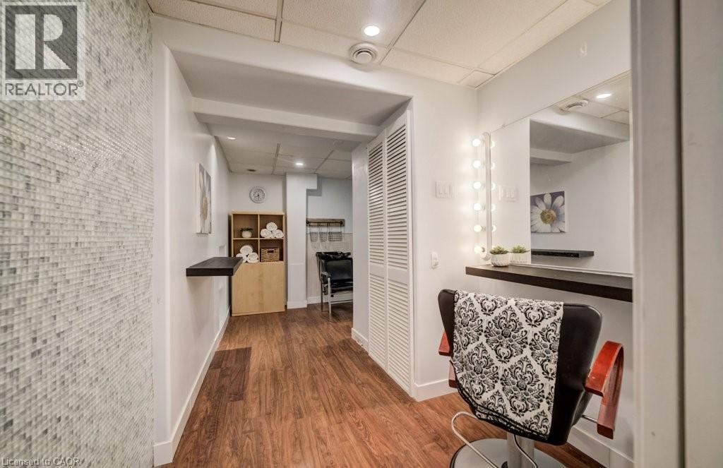 106 PARKLAND Crescent thumbnail 36