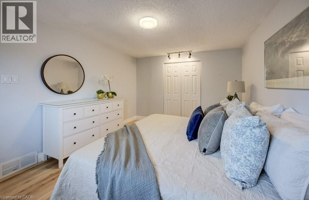 106 PARKLAND Crescent thumbnail 25