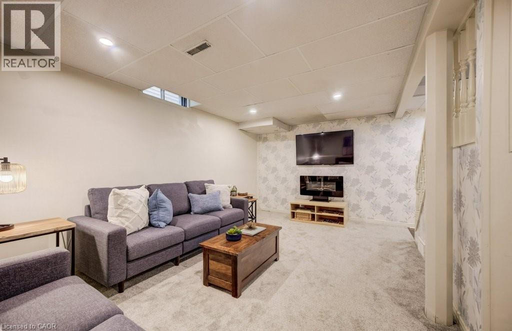 106 PARKLAND Crescent thumbnail 35