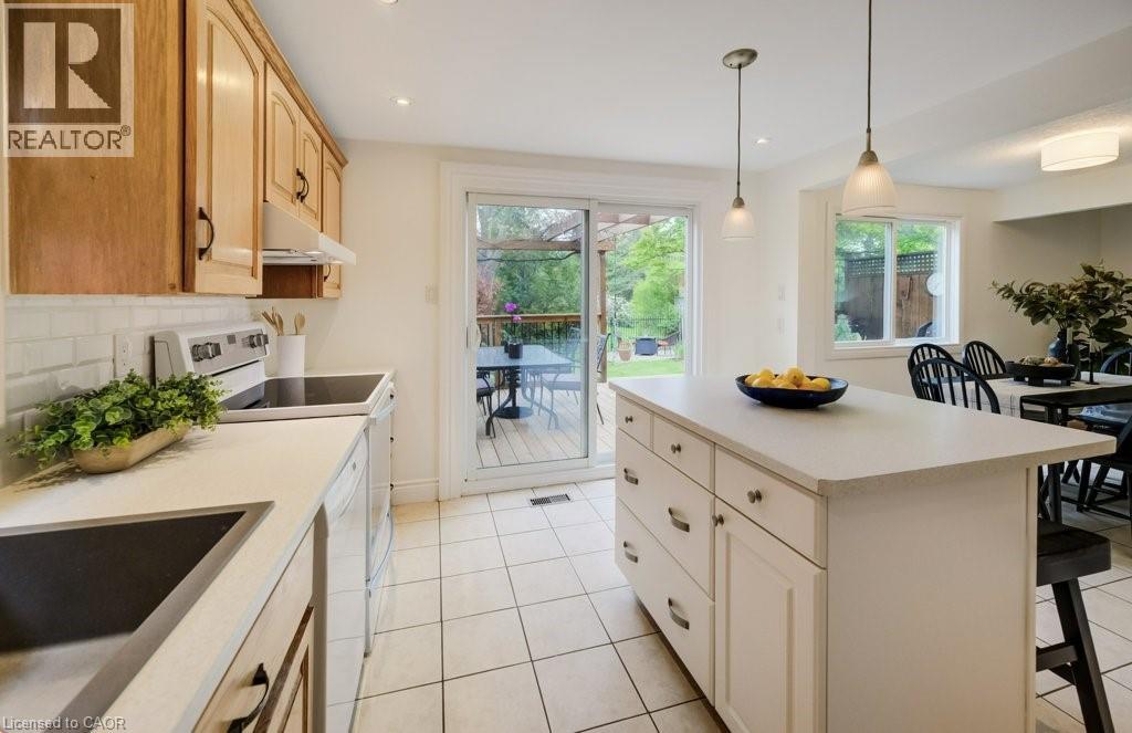 106 PARKLAND Crescent thumbnail 17