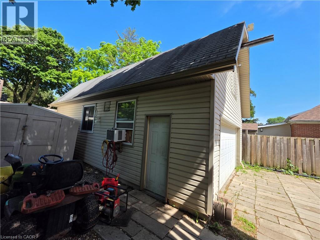 76 BRENTWOOD Avenue thumbnail 40