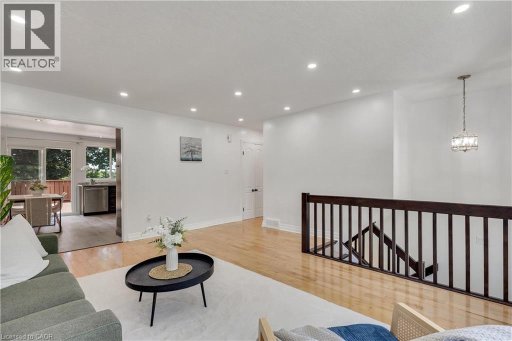 72 PINEMEADOW Crescent thumbnail 5