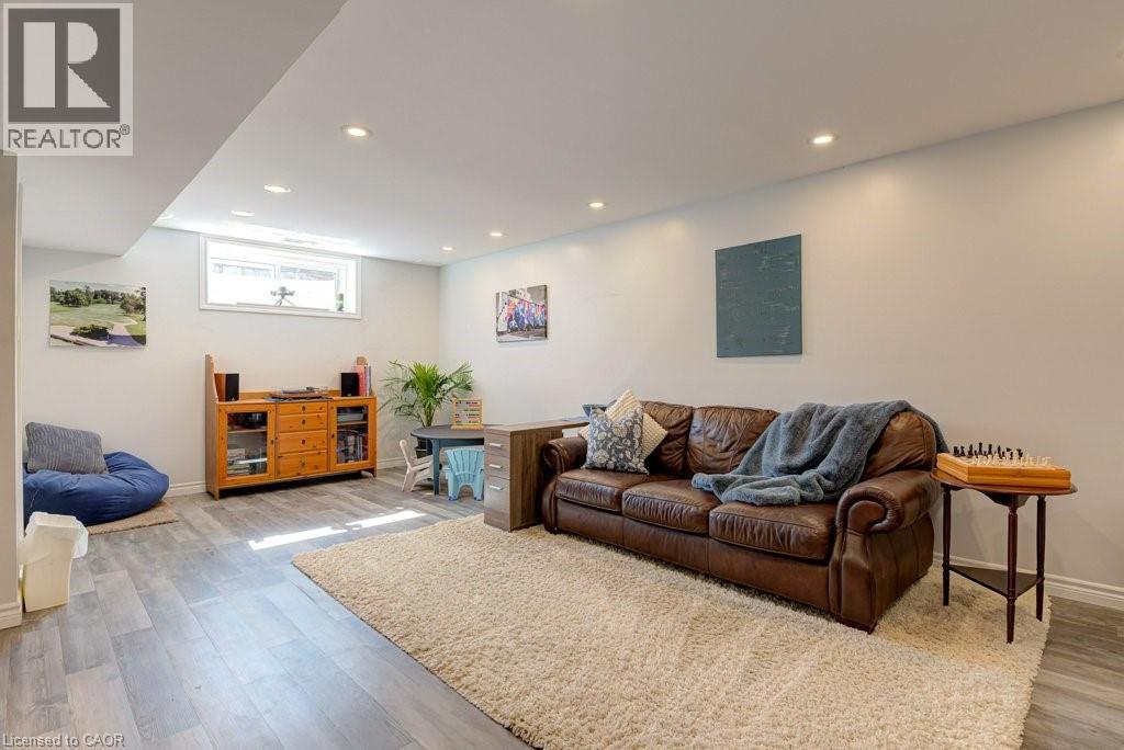 61 DITNER Avenue thumbnail 32