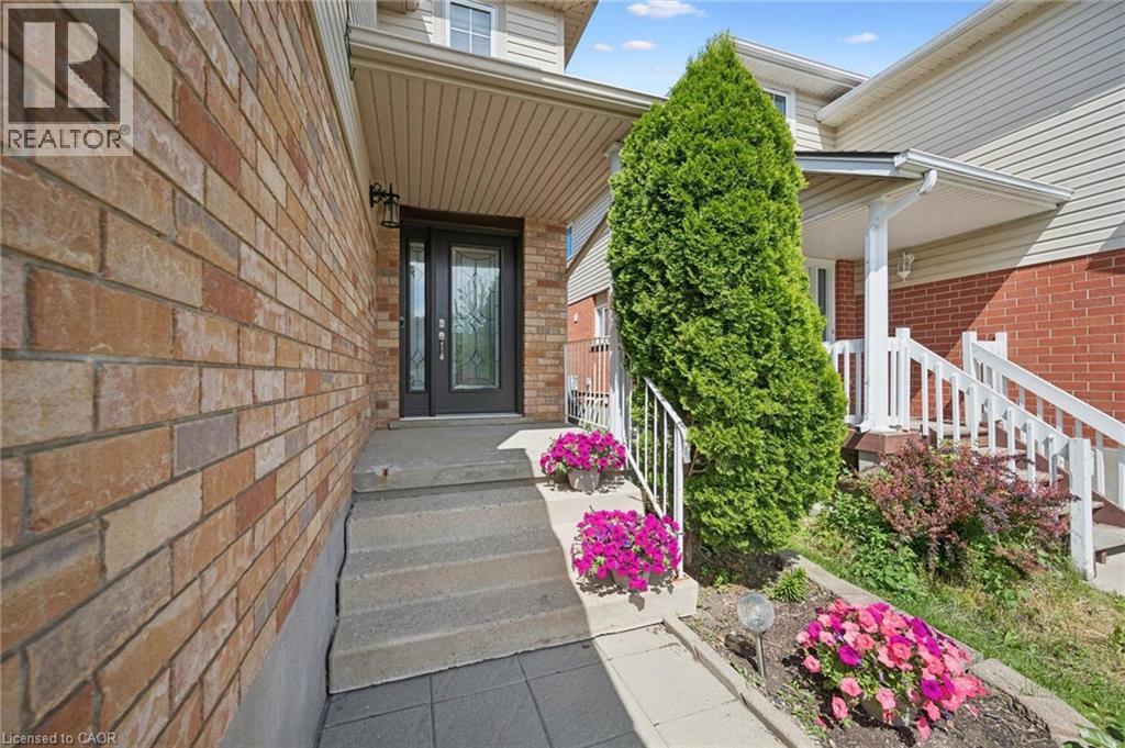78 BRIDLEWREATH Street thumbnail 4