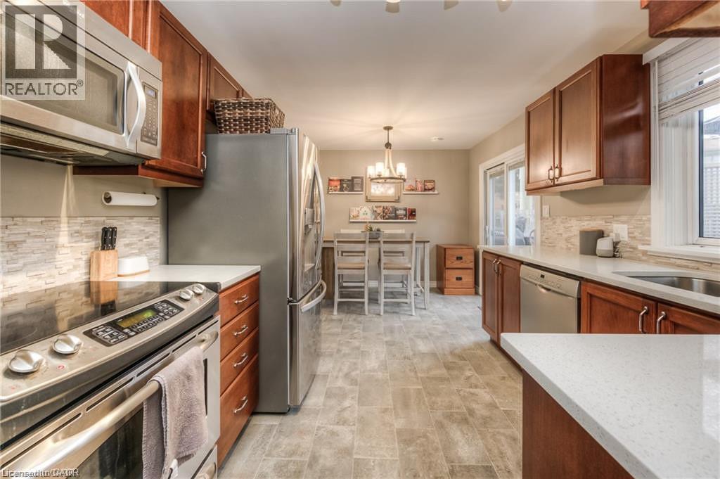 382 CYRUS Street thumbnail 12