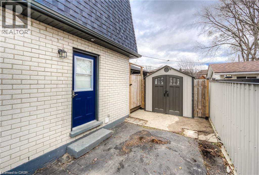 382 CYRUS Street thumbnail 4