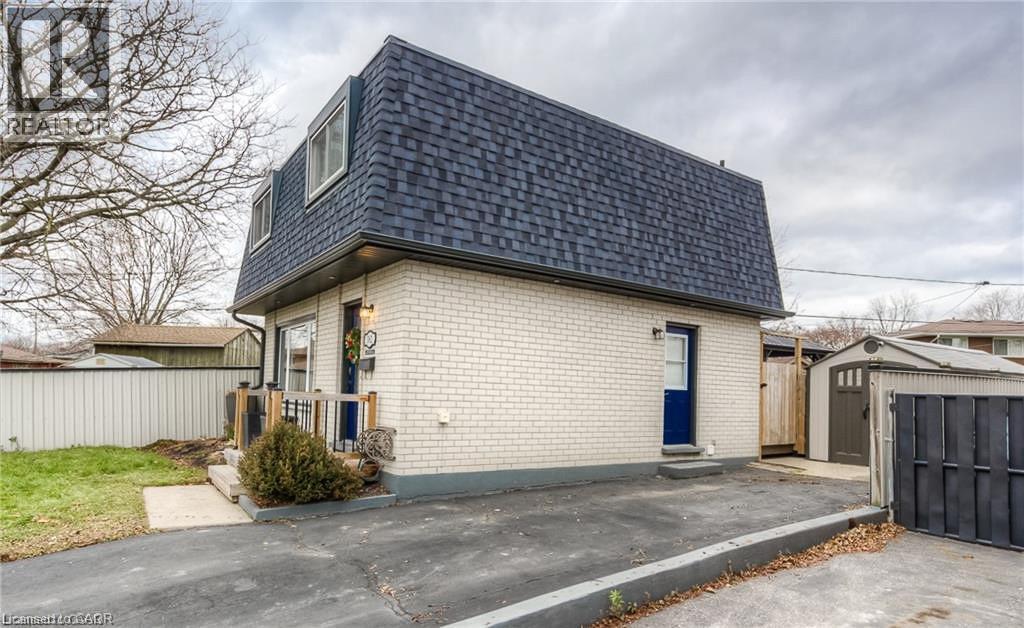 382 CYRUS Street thumbnail 3