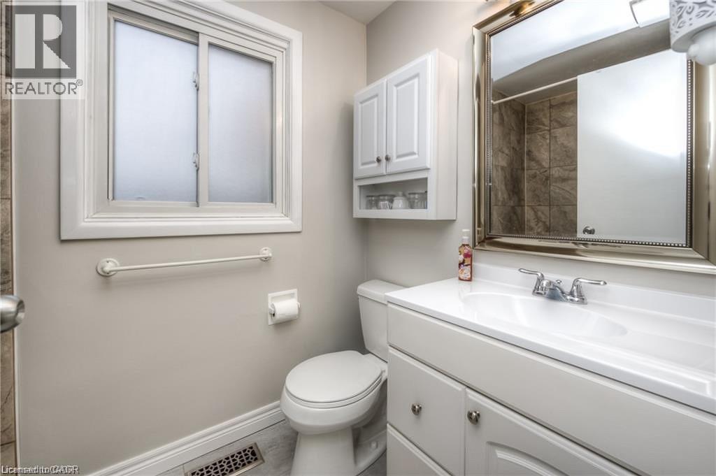 382 CYRUS Street thumbnail 18