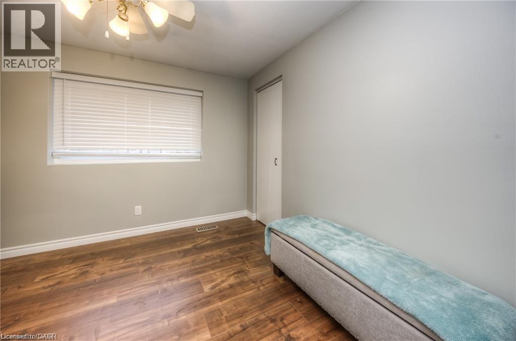 382 CYRUS Street thumbnail 16