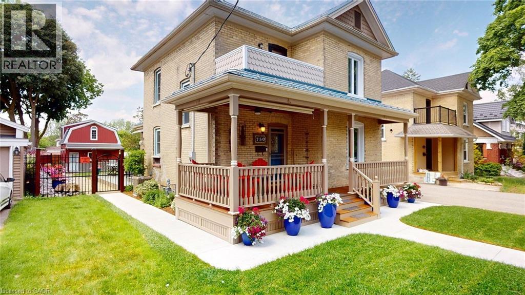 750 VINE Street thumbnail 3