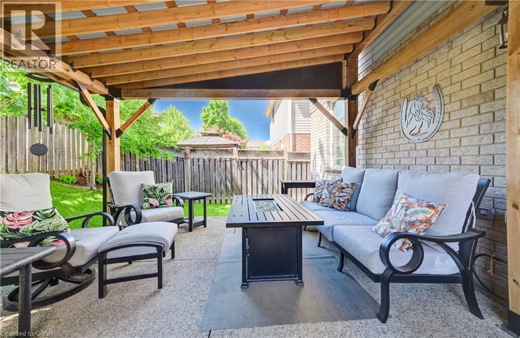 699 COMMONWEALTH Crescent thumbnail 37