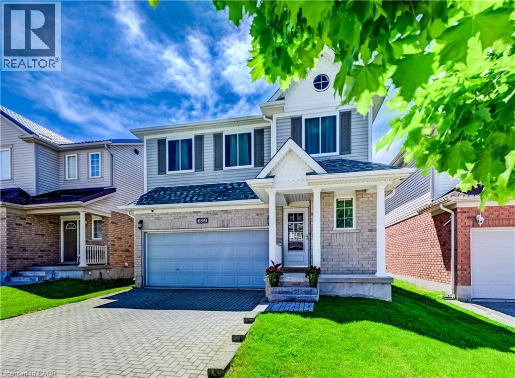 699 COMMONWEALTH Crescent thumbnail 2