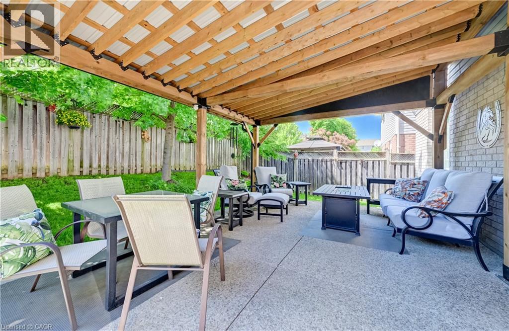 699 COMMONWEALTH Crescent thumbnail 36