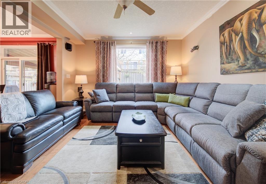 699 COMMONWEALTH Crescent thumbnail 15