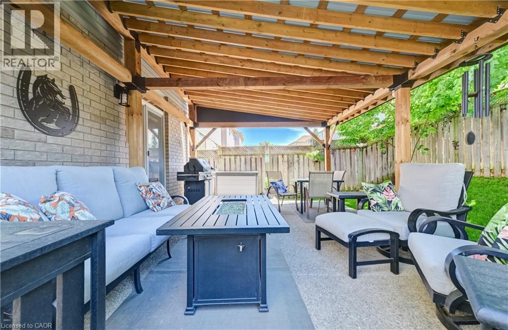 699 COMMONWEALTH Crescent thumbnail 38