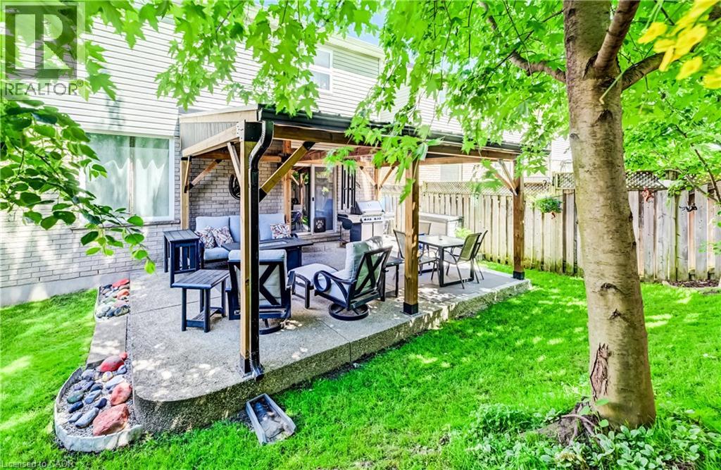 699 COMMONWEALTH Crescent thumbnail 35