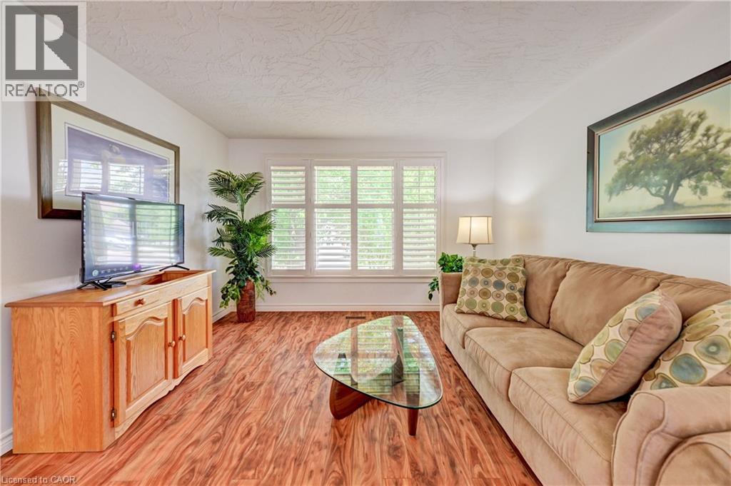 3 PARKLAND Crescent thumbnail 4