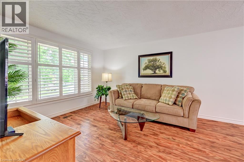 3 PARKLAND Crescent thumbnail 5