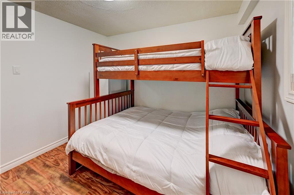 3 PARKLAND Crescent thumbnail 18