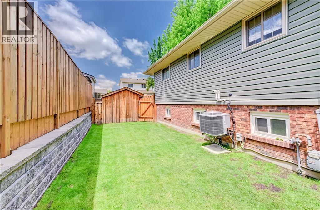 3 PARKLAND Crescent thumbnail 32