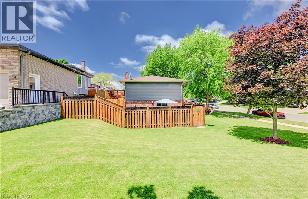 3 PARKLAND Crescent thumbnail 33