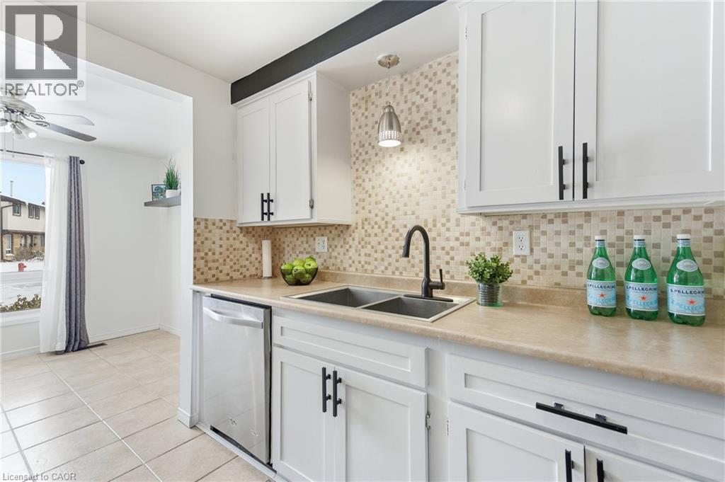 210 GLAMIS Road Unit# 22 thumbnail 11