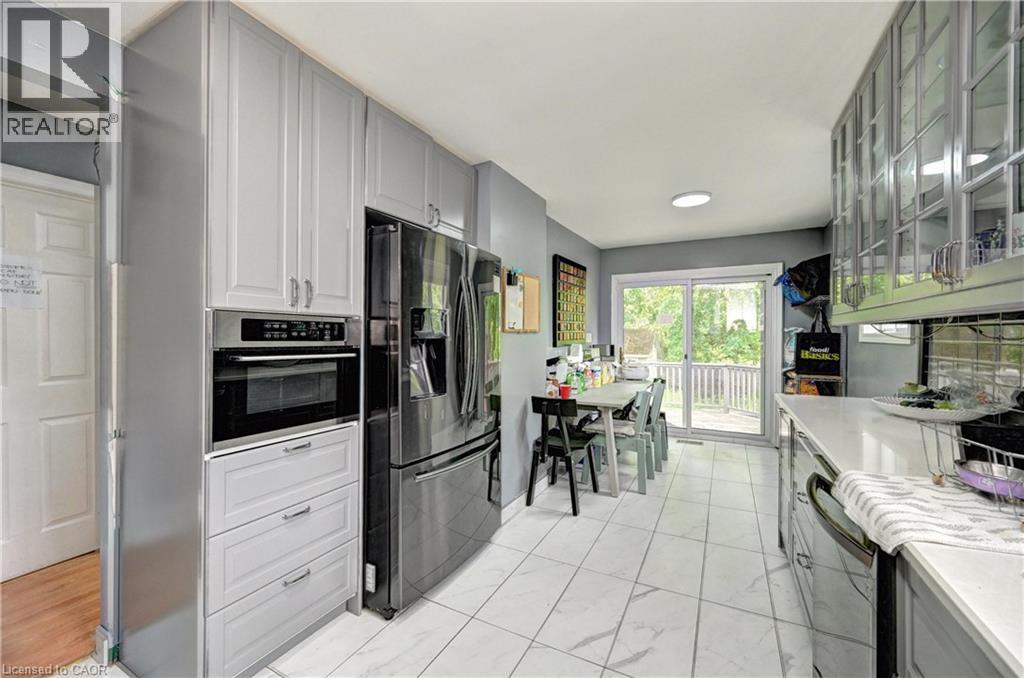 525 FALLINGBROOK Drive thumbnail 12
