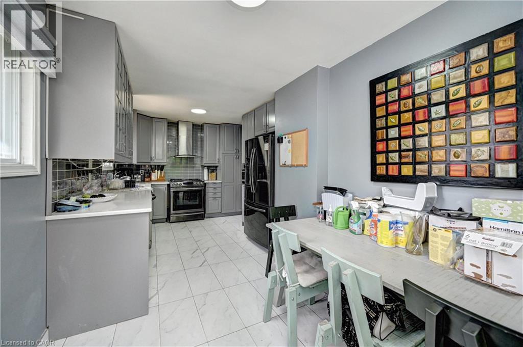 525 FALLINGBROOK Drive thumbnail 15