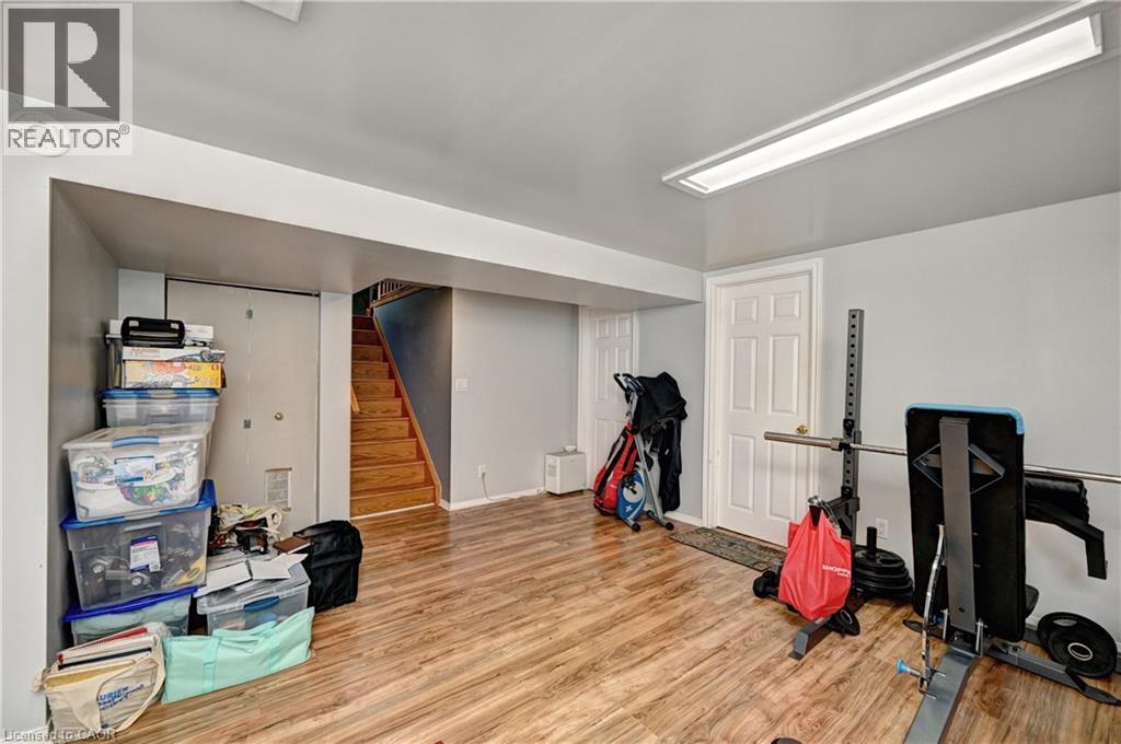 525 FALLINGBROOK Drive thumbnail 20