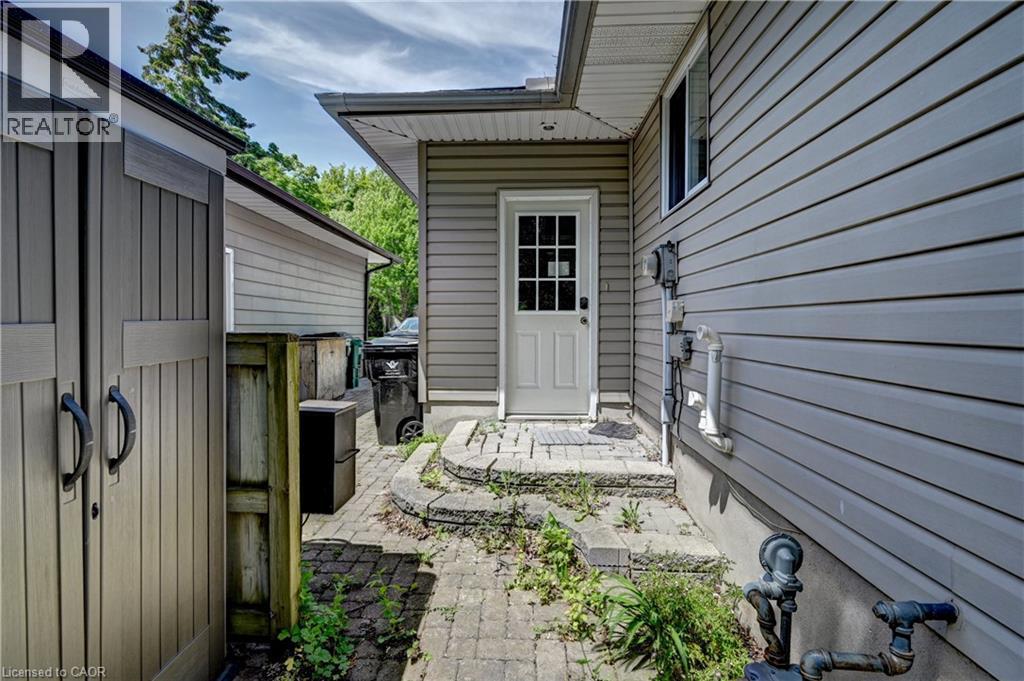 525 FALLINGBROOK Drive thumbnail 23