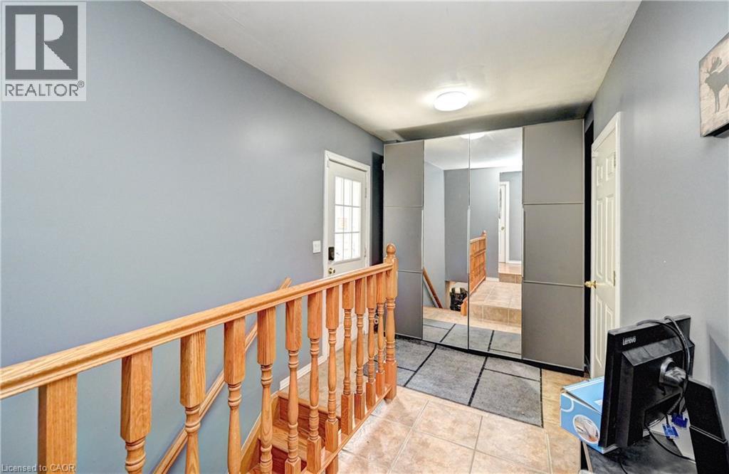525 FALLINGBROOK Drive thumbnail 7