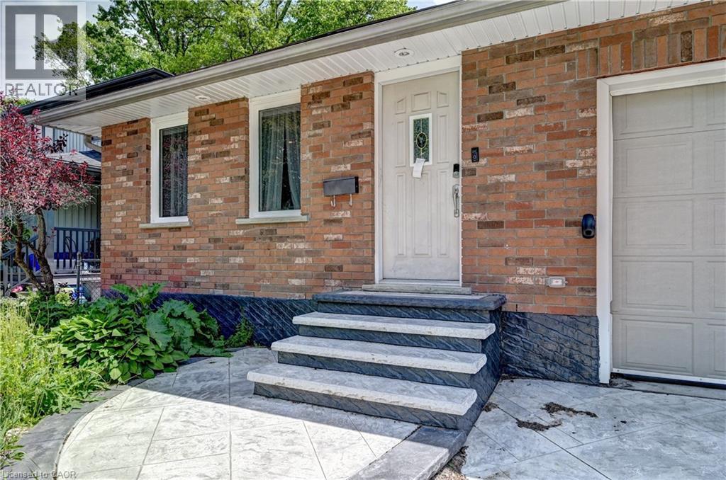 525 FALLINGBROOK Drive thumbnail 8