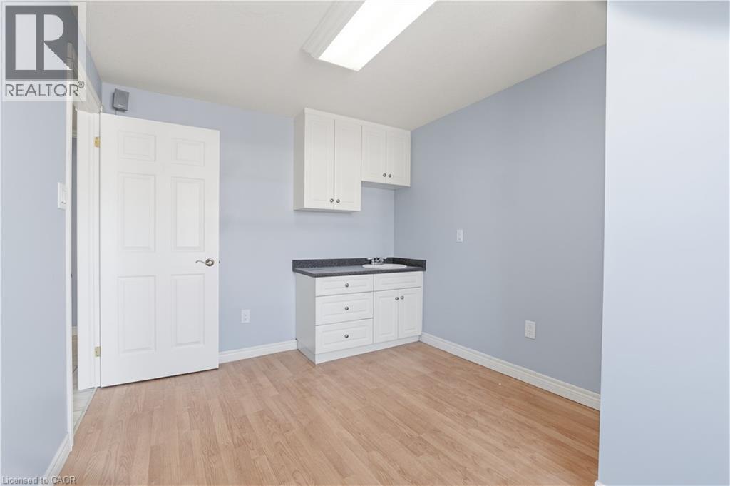 1270 KING Street E thumbnail 25