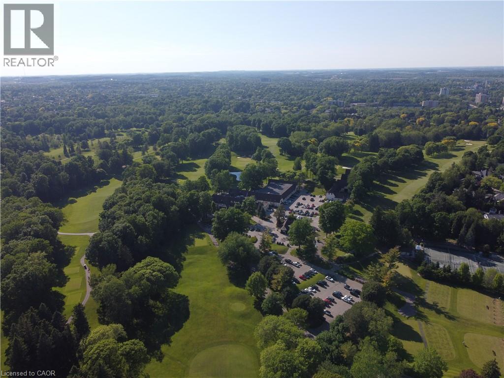 61 HUNTLEY Crescent thumbnail 43