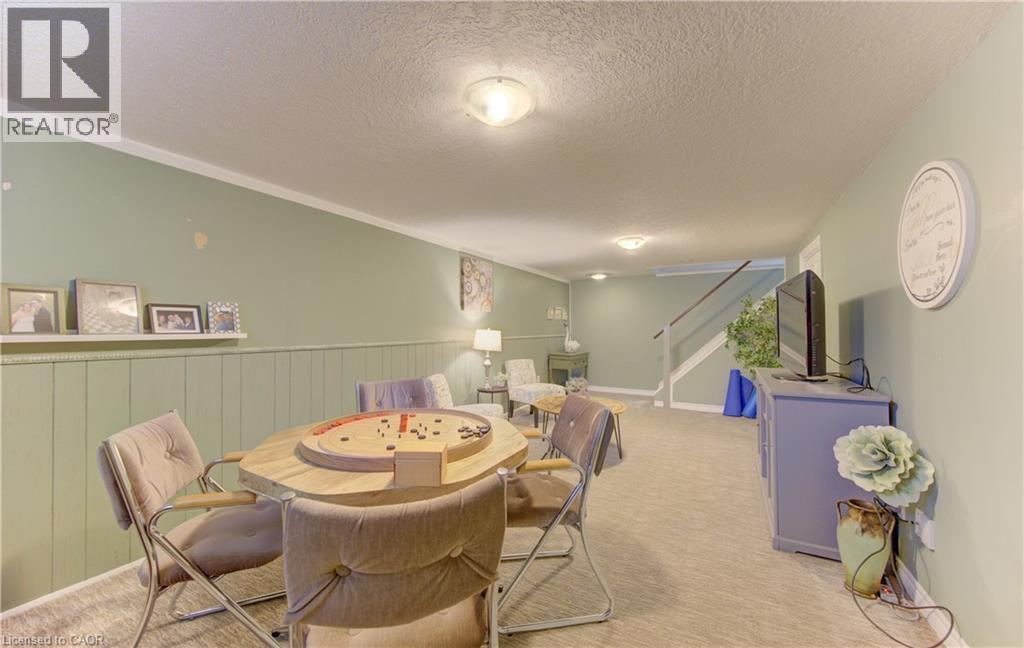 83 MANOR Drive thumbnail 32