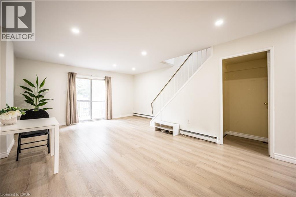 212 WESTCOURT Place thumbnail 7