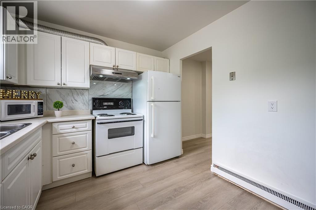 212 WESTCOURT Place thumbnail 5