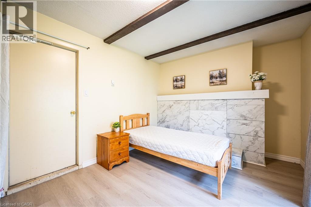 212 WESTCOURT Place thumbnail 15