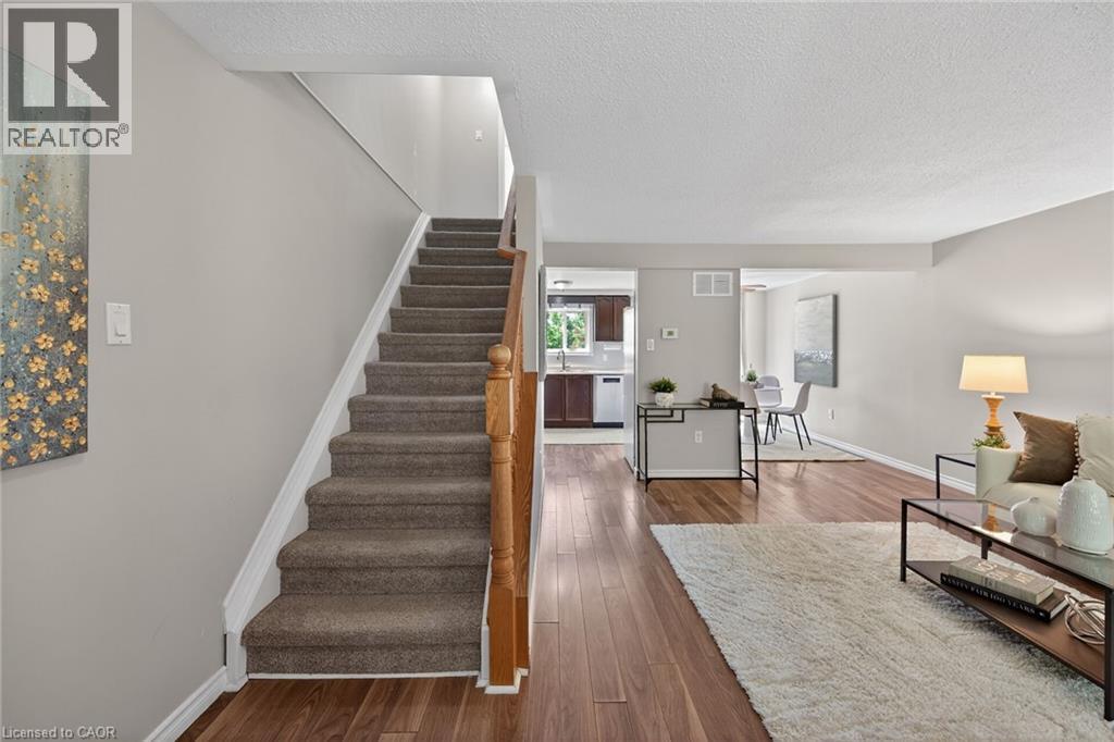 925 ELGIN Street N thumbnail 10
