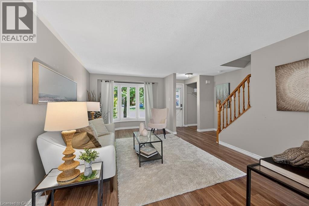 925 ELGIN Street N thumbnail 11