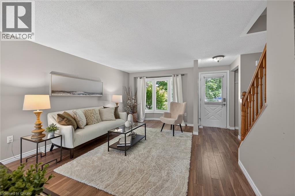 925 ELGIN Street N thumbnail 6