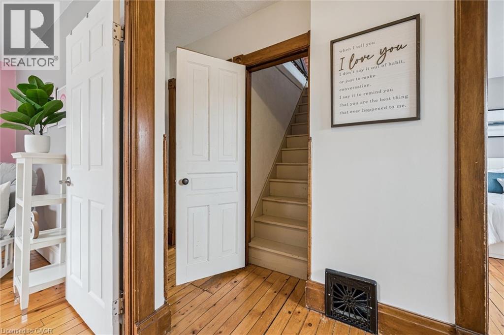 16 HAMPTON Street thumbnail 28
