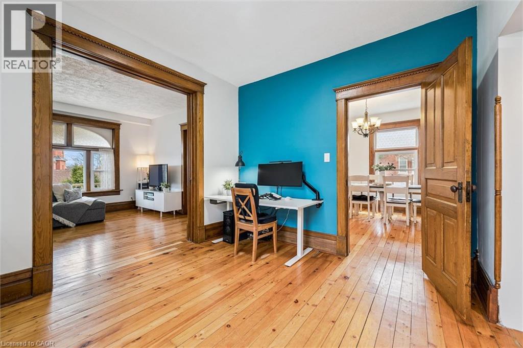 16 HAMPTON Street thumbnail 11