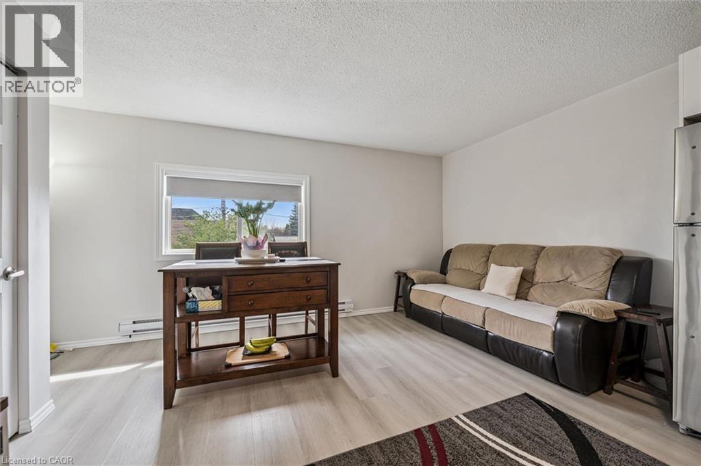 16 HAMPTON Street thumbnail 34