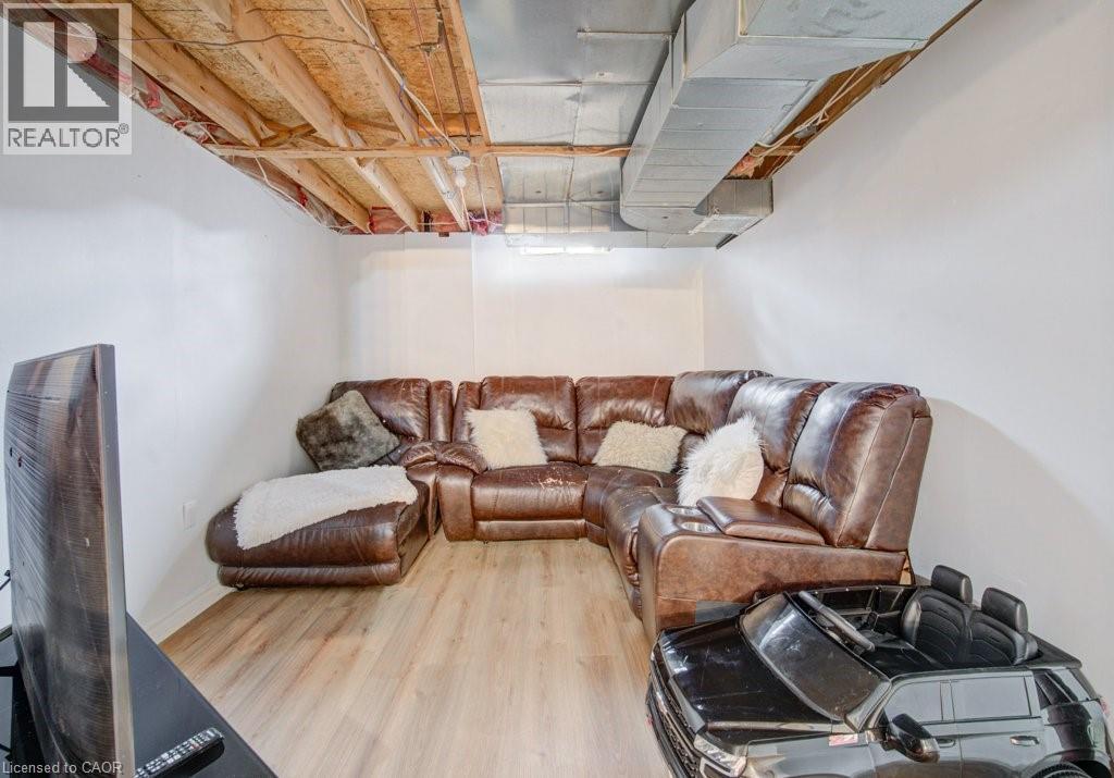 334 CHRISTOPHER Drive thumbnail 31
