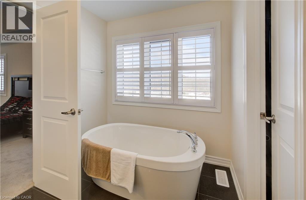 588 BECKVIEW Crescent thumbnail 21